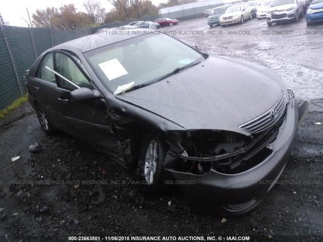 4T1BE30K25U981280 - 2005 TOYOTA CAMRY LE/XLE/SE 灰色 照片 1