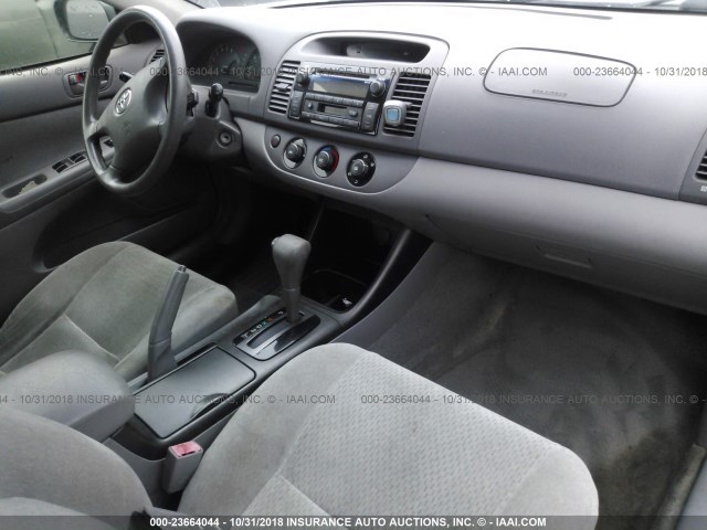 JTDBE32K620078800 - 2002 TOYOTA CAMRY LE/XLE/SE GREEN photo 5