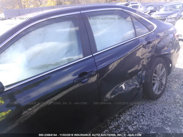 4T1BF1FK9GU187565 - 2016 TOYOTA CAMRY LE/XLE/SE/XSE 海军蓝 照片 6