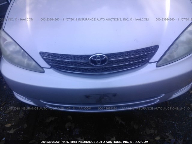 4T1BE32K22U560118 - 2002 TOYOTA CAMRY LE/XLE/SE SILVER photo 6