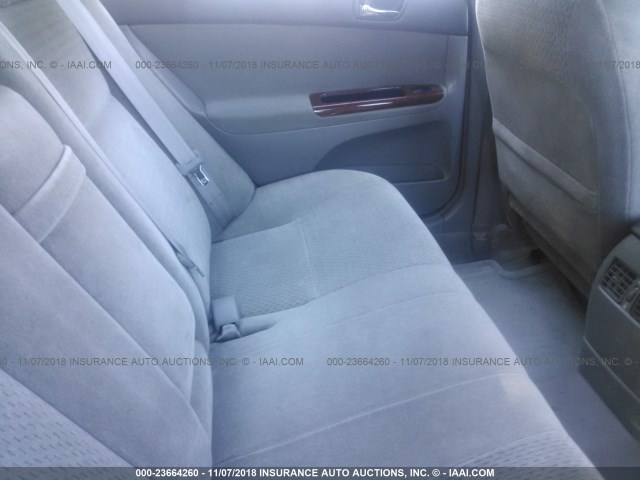 4T1BE32K22U560118 - 2002 TOYOTA CAMRY LE/XLE/SE SILVER photo 8