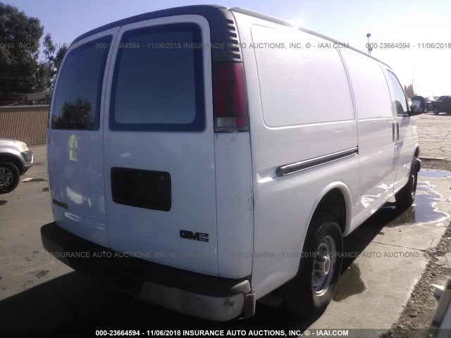 1GTHG35R6Y1231580 - 2000 GMC SAVANA G3500 WHITE photo 4