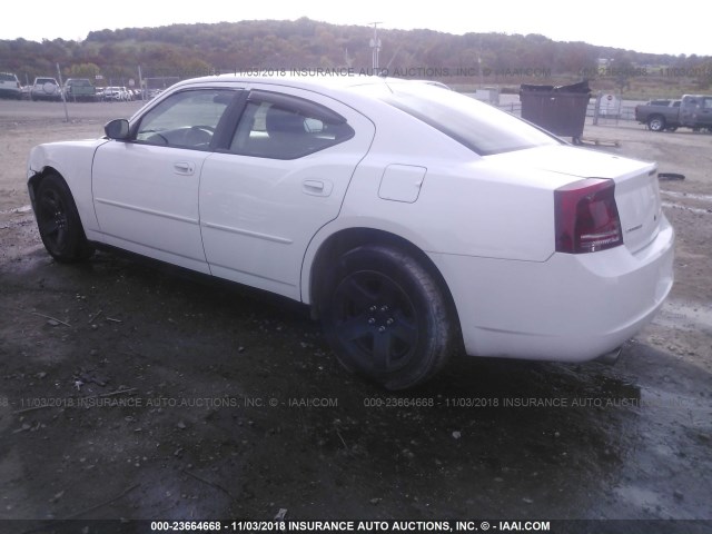 2B3KA43H58H285463 - 2008 DODGE CHARGER WHITE photo 3