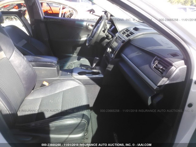 4T1BF1FK2DU674537 - 2013 TOYOTA CAMRY L/SE/LE/XLE Ağ foto 5
