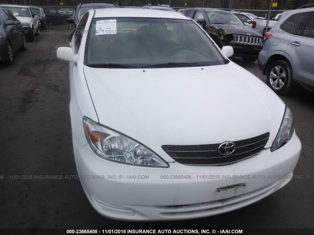 4T1BE32K22U018274 - 2002 TOYOTA CAMRY LE/XLE/SE 白色 照片 6