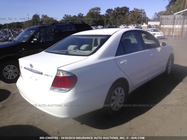 4T1BE32KX5U573607 - 2005 TOYOTA CAMRY LE/XLE/SE WHITE photo 4