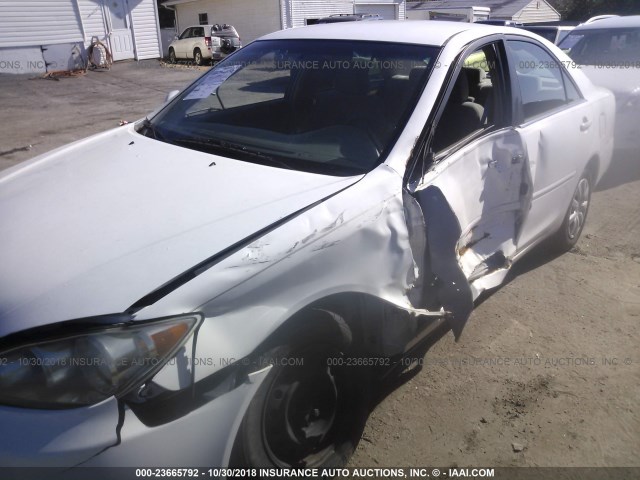 4T1BE32KX5U573607 - 2005 TOYOTA CAMRY LE/XLE/SE WHITE photo 6