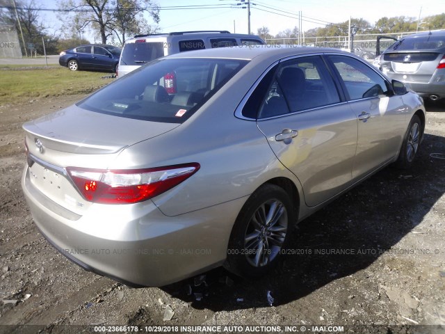 4T1BF1FKXGU243657 - 2016 TOYOTA CAMRY LE/XLE/SE/XSE 金色 照片 4