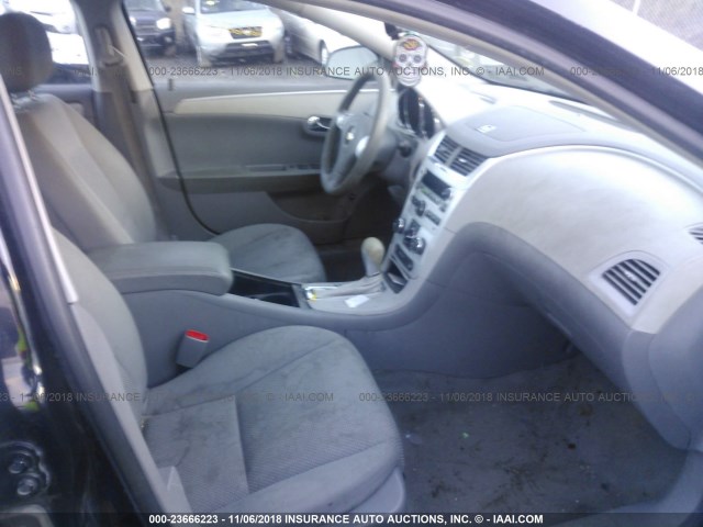 1G1ZG57B49F258614 - 2009 CHEVROLET MALIBU LS შავი ფოტო 5