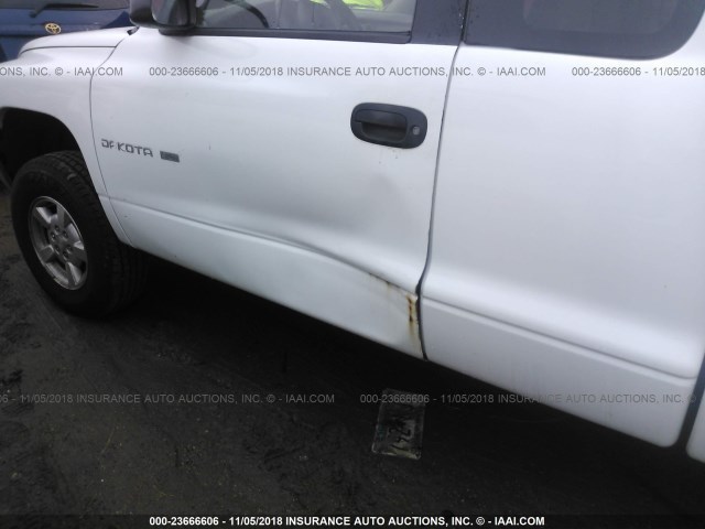 1B7GG22XX1S283156 - 2001 DODGE DAKOTA WHITE photo 6