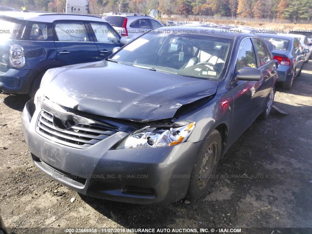 4T1BE46K27U670836 - 2007 TOYOTA CAMRY NEW GENERAT CE/LE/XLE/SE GRAY photo 2
