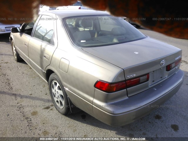 JT2BF28K7X0234941 - 1999 TOYOTA CAMRY LE/XLE 金色 照片 3