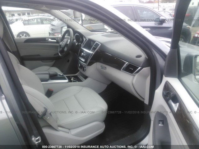 4JGDA5HB0DA255583 - 2013 MERCEDES-BENZ ML 350 4MATIC GRAY photo 5
