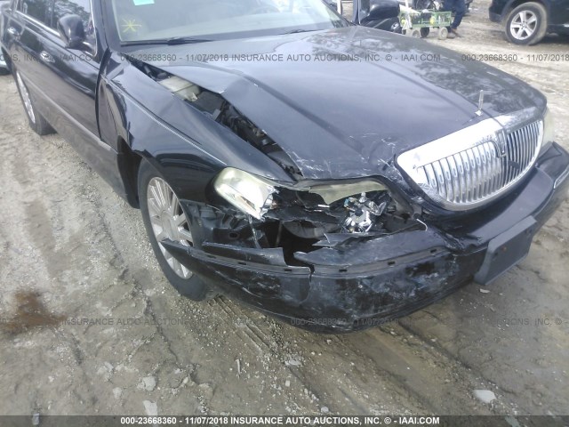 1LNHM81WX4Y625730 - 2004 LINCOLN TOWN CAR EXECUTIVE/SIGNATURE Siyah fotoğraf 6