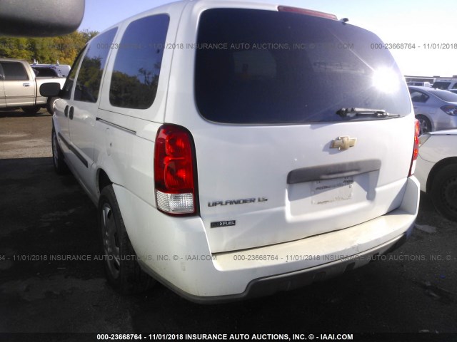 1GNDV23W48D167603 - 2008 CHEVROLET UPLANDER LS WHITE photo 3