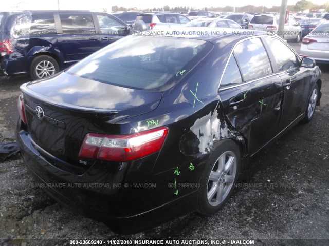 4T1BK46K97U515595 - 2007 TOYOTA CAMRY NEW GENERAT LE/XLE/SE BLACK photo 4