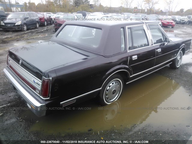 1LNBM81F6JY812366 - 1988 LINCOLN TOWN CAR MAROON photo 4