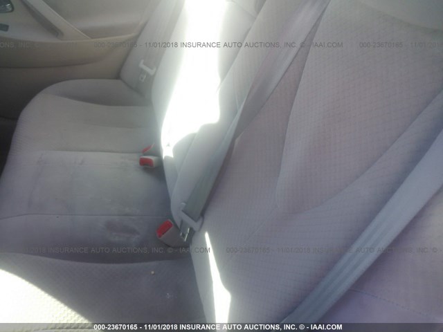 4T4BE46KX8R021857 - 2008 TOYOTA CAMRY CE/LE/XLE/SE SILVER photo 8