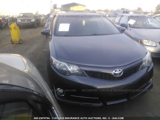 4T1BF1FK8DU295820 - 2013 TOYOTA CAMRY L/SE/LE/XLE Boz foto 1