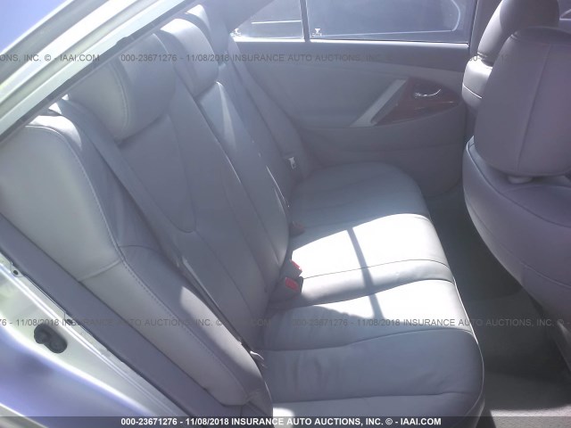 4T4BF3EKXAR026152 - 2010 TOYOTA CAMRY SE/LE/XLE SILVER photo 8