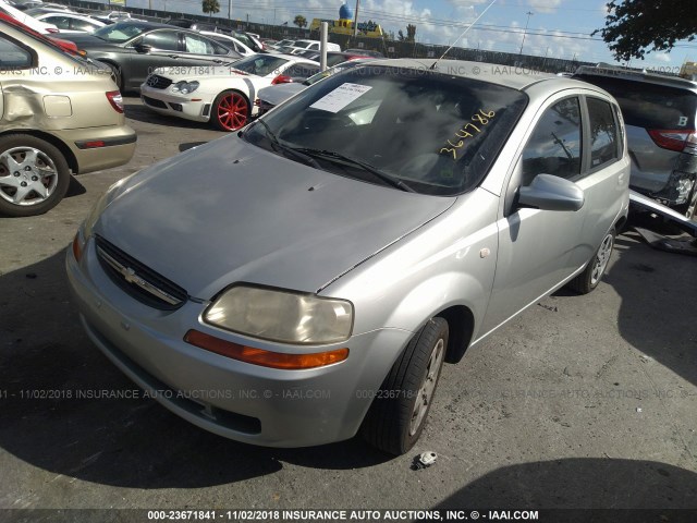 KL1TD62665B364786 - 2005 CHEVROLET AVEO LS SILVER photo 2
