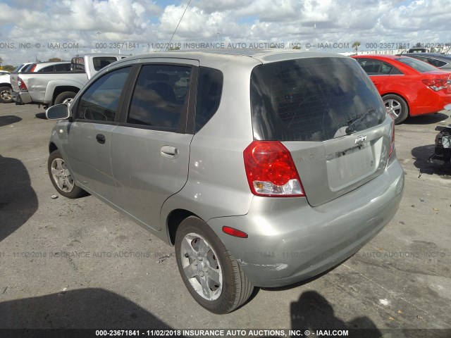 KL1TD62665B364786 - 2005 CHEVROLET AVEO LS SILVER photo 3
