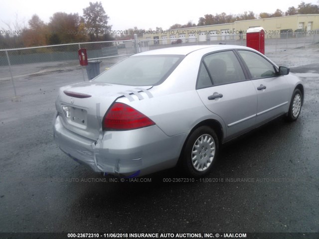 1HGCM56106A169583 - 2006 HONDA ACCORD VALUE SILVER photo 4