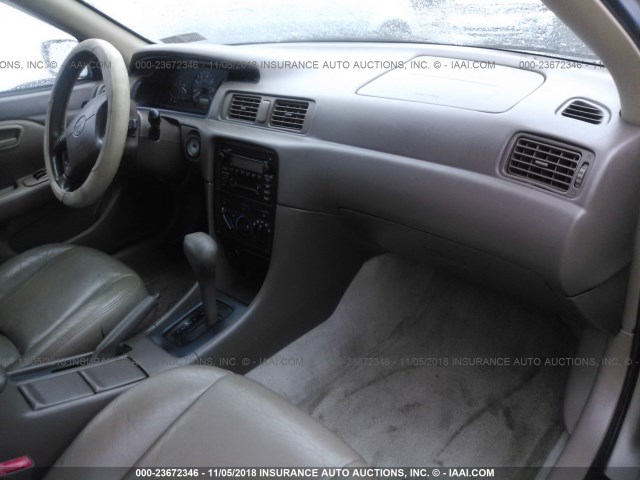 4T1BG22K2YU760333 - 2000 TOYOTA CAMRY CE/LE/XLE 米色 照片 5