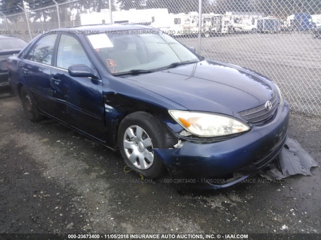 JTDBE32K920116746 - 2002 TOYOTA CAMRY LE/XLE/SE BLUE photo 1