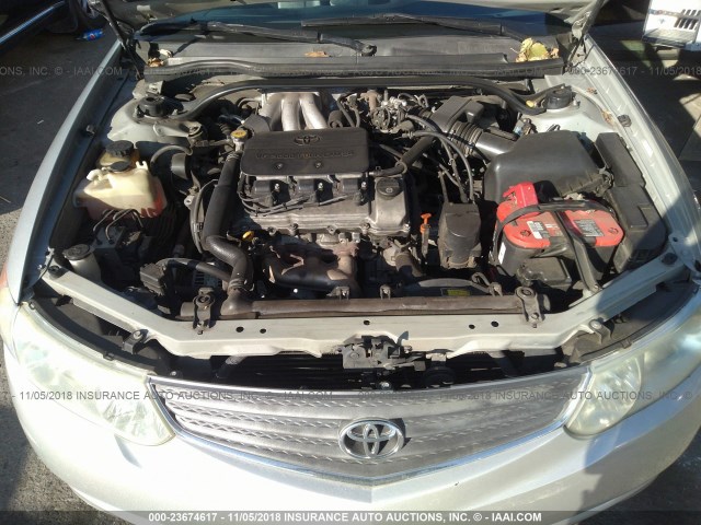 2T1CF28P62C594689 - 2002 TOYOTA CAMRY SOLARA SE/SLE ვერცხლისფერი ფოტო 10