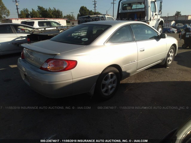 2T1CF28P62C594689 - 2002 TOYOTA CAMRY SOLARA SE/SLE ვერცხლისფერი ფოტო 4