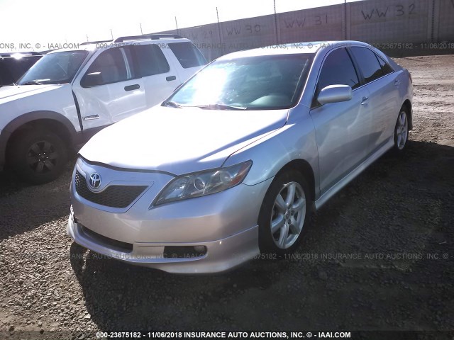 4T1BE46K49U266844 - 2009 TOYOTA CAMRY SE/LE/XLE SILVER photo 2