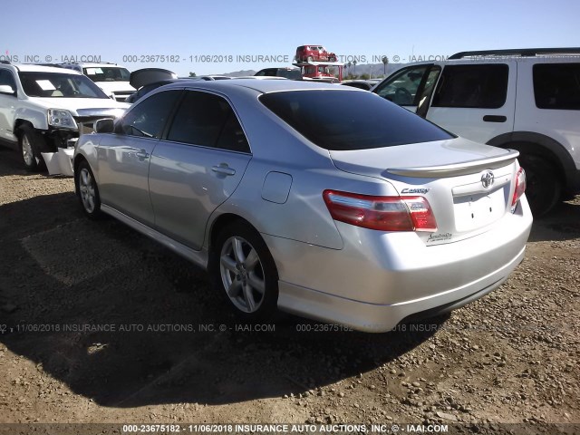 4T1BE46K49U266844 - 2009 TOYOTA CAMRY SE/LE/XLE SILVER photo 3