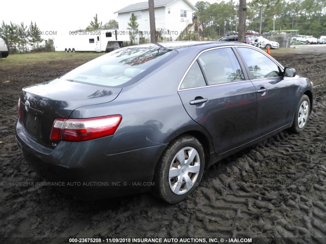 4T1BE46K67U725501 - 2007 TOYOTA CAMRY NEW GENERAT CE/LE/XLE/SE GRAY photo 4