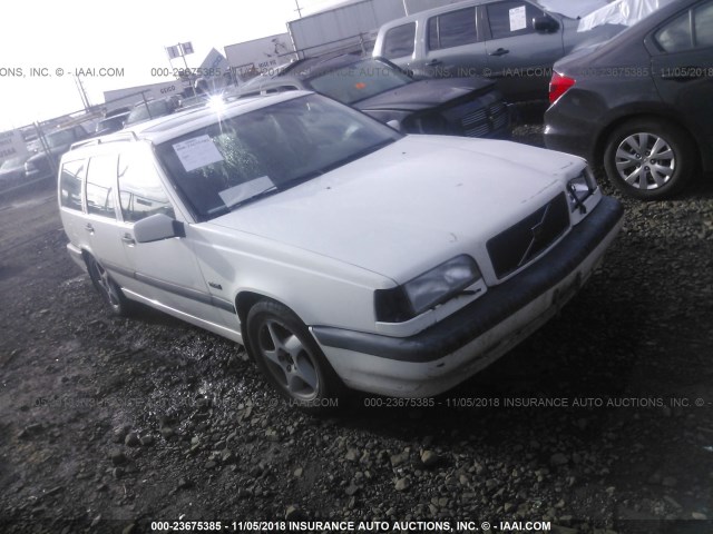 YV1LW5723T2185633 - 1996 VOLVO 850 WHITE photo 1