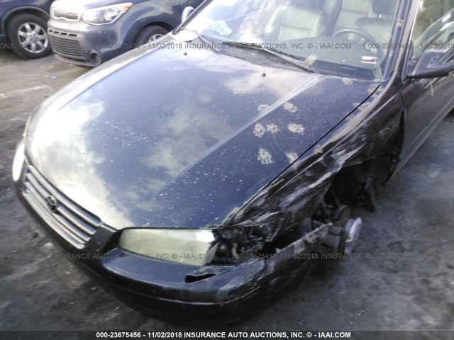 4T1BG22K4WU252314 - 1998 TOYOTA CAMRY CE/LE/XLE 蓝色 照片 6