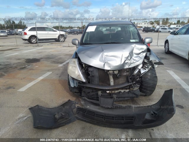 3N1BC13E79L465830 - 2009 NISSAN VERSA S/SL GRAY photo 6