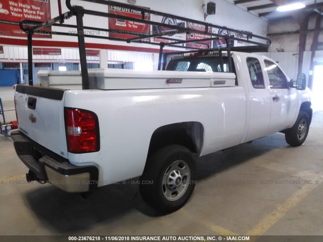 1GC2CVCG2CZ326081 - 2012 CHEVROLET SILVERADO C2500 HEAVY DUTY WHITE photo 4