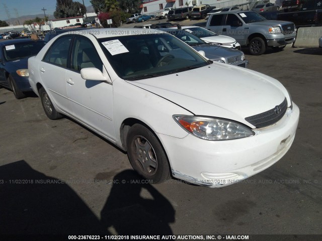 4T1BF32K42U031136 - 2002 TOYOTA CAMRY LE/XLE/SE WHITE photo 1