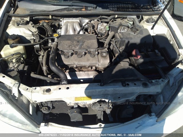 4T1BF32K42U031136 - 2002 TOYOTA CAMRY LE/XLE/SE WHITE photo 10