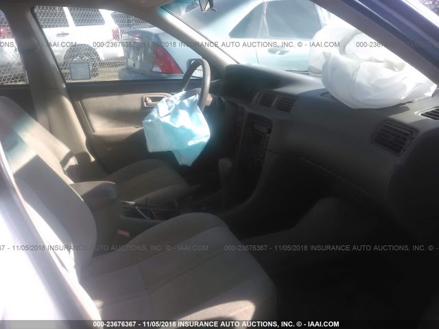 4T1BG22K81U820847 - 2001 TOYOTA CAMRY CE/LE/XLE 白色 照片 5