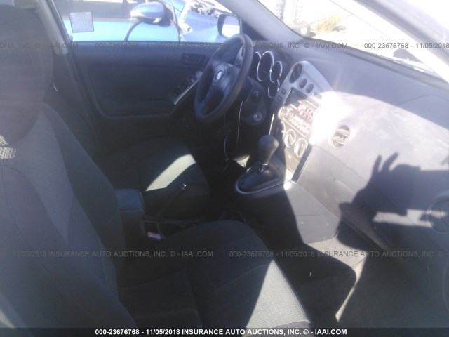 2T1KR32E73C131946 - 2003 TOYOTA COROLLA MATRIX XR SILVER photo 5