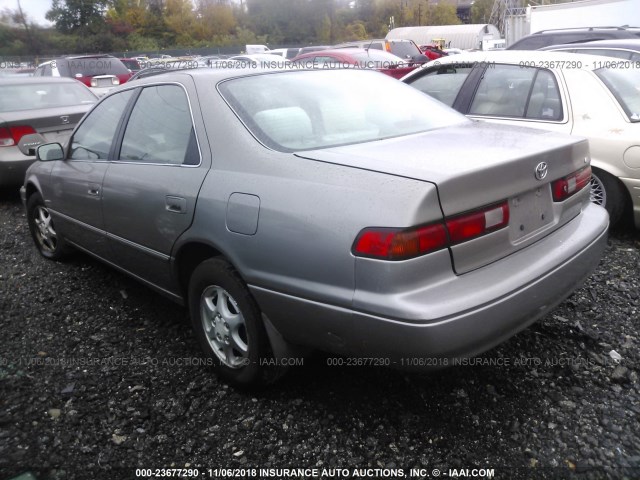 4T1BG22K7XU471317 - 1999 TOYOTA CAMRY CE/LE/XLE 灰色 照片 3