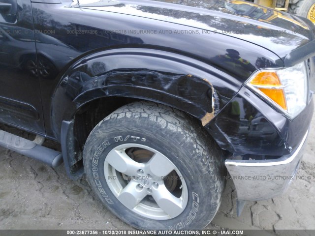 1N6AD06W48C443828 - 2008 NISSAN FRONTIER KING CAB LE/SE/OFF ROAD BLACK photo 6