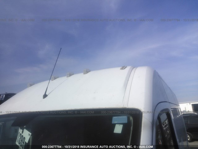 3C6TRVDG9HE533000 - 2017 RAM PROMASTER 2500 2500 HIGH WHITE photo 6