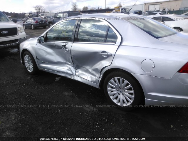 3FADP0L31BR123687 - 2011 FORD FUSION HYBRID SILVER photo 6