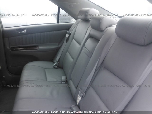 4T1BF30K25U613159 - 2005 TOYOTA CAMRY LE/XLE/SE GRAY photo 8