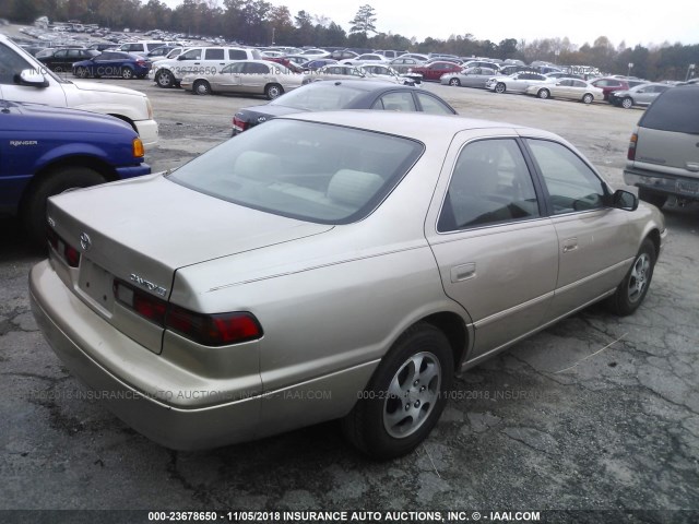 4T1BG22K1WU345369 - 1998 TOYOTA CAMRY CE/LE/XLE 棕色 照片 4
