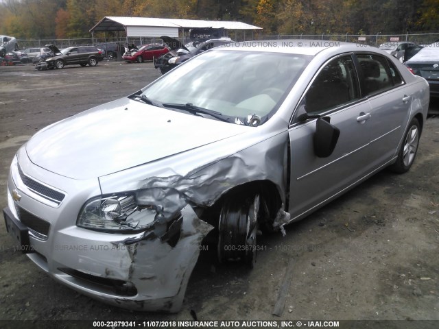1G1ZB5E11BF198824 - 2011 CHEVROLET MALIBU LS 银色 照片 2