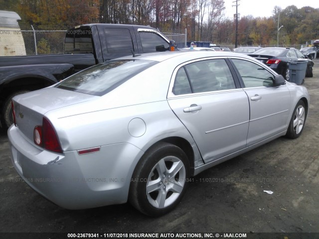 1G1ZB5E11BF198824 - 2011 CHEVROLET MALIBU LS 银色 照片 4